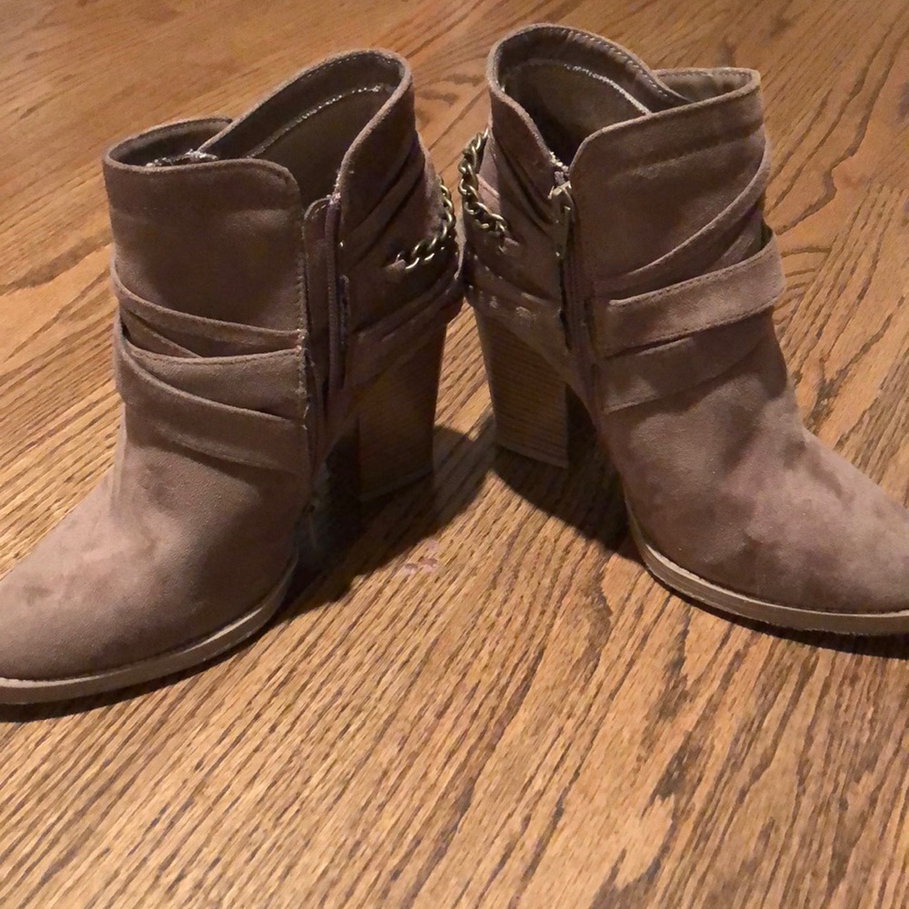 Zip up booties